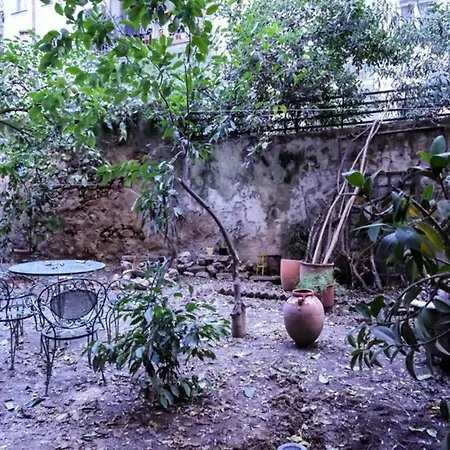 Calm And Cozy Flat With Romantic Garden Athens Exterior photo