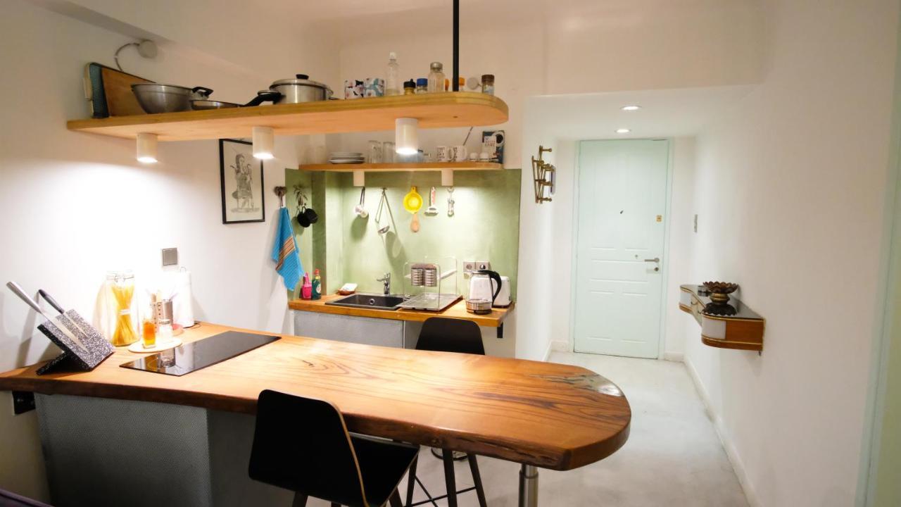 Calm And Cozy Flat With Romantic Garden * Athens